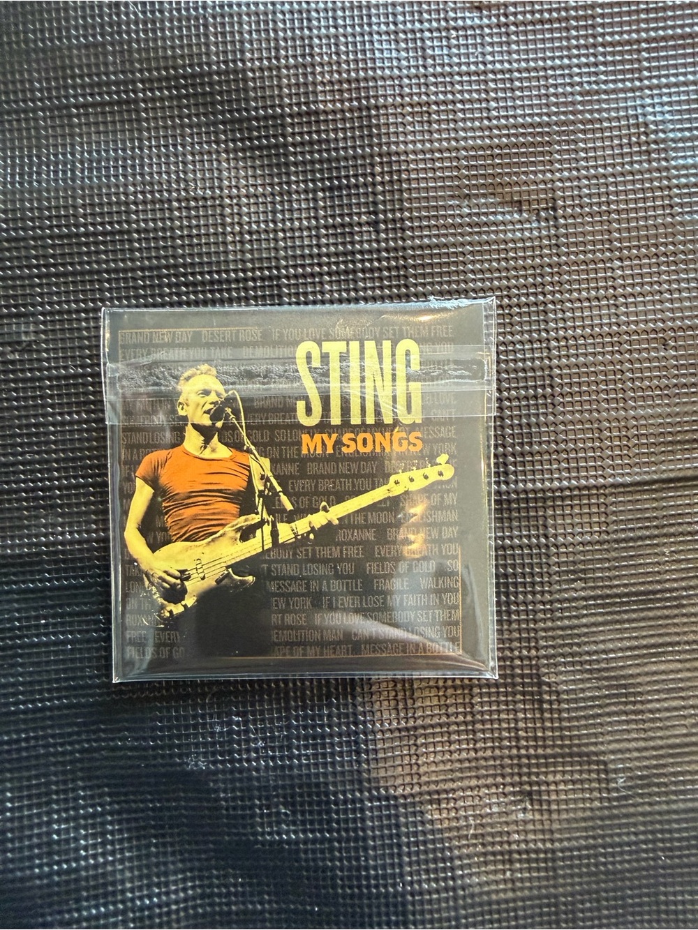 ZURU Mini Brands Really Works Vinyl Sting “My Songs” Message in a Bottle Record